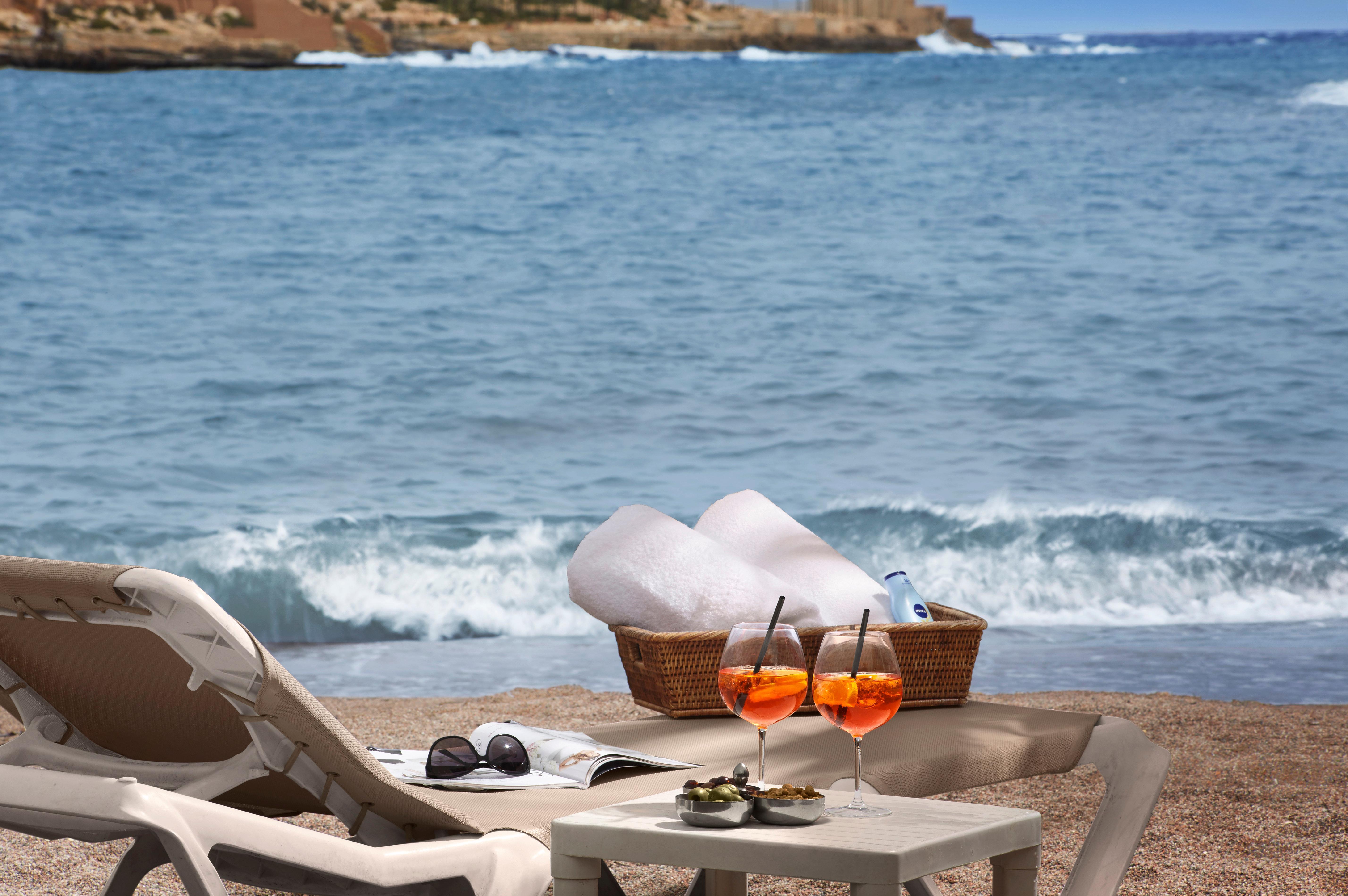 Intercontinental Malta By Ihg Hotel St. Julian's Exterior foto Beach in Italy